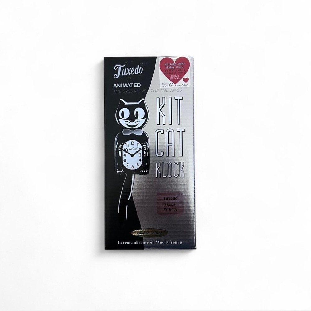 Tuxedo Kit Cat Klock in Black and White